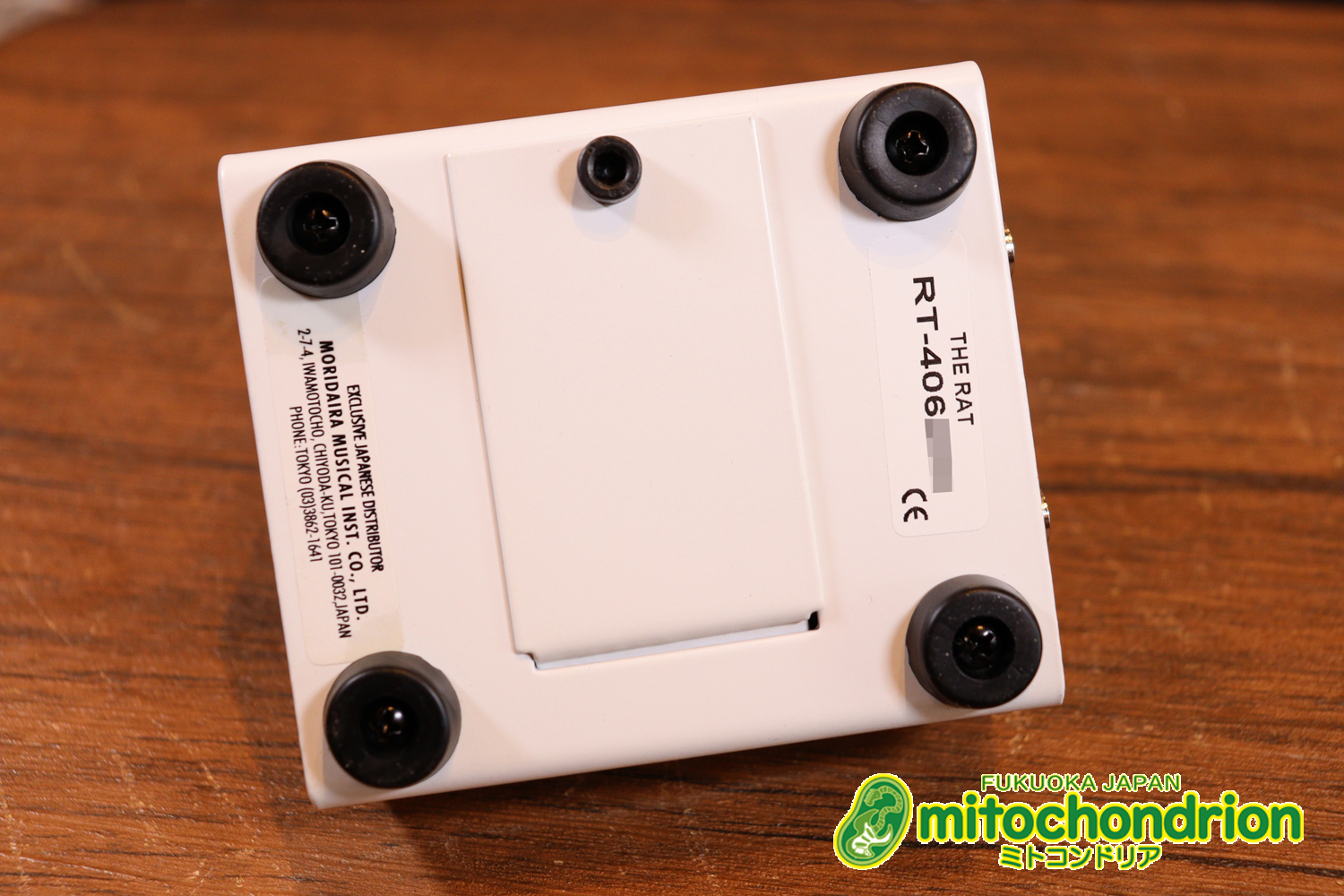 イケベ楽器 40周年と45周年の記念に作られたホワイト、レッド、イエローのRAT2、3台セット！