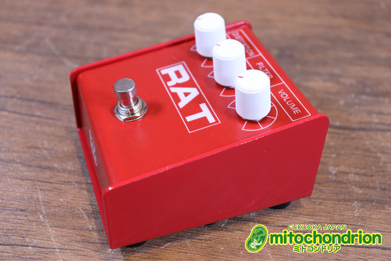 イケベ楽器 40周年と45周年の記念に作られたホワイト、レッド、イエローのRAT2、3台セット！