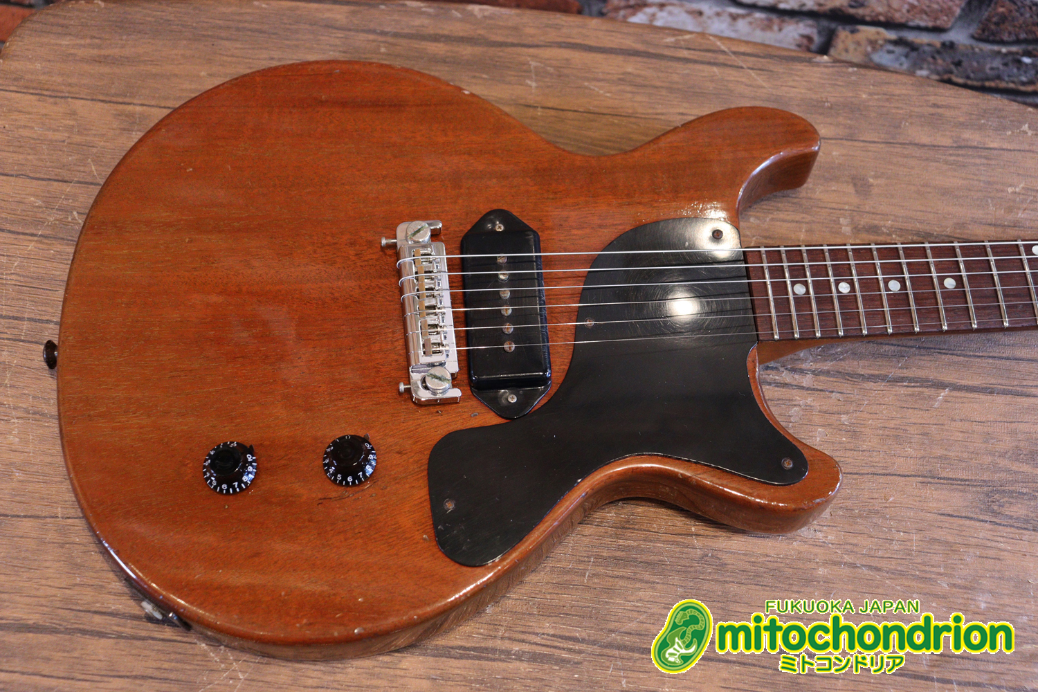 プレイヤーズコンディションのレスポールジュニア、ダブルカッタウェイ！