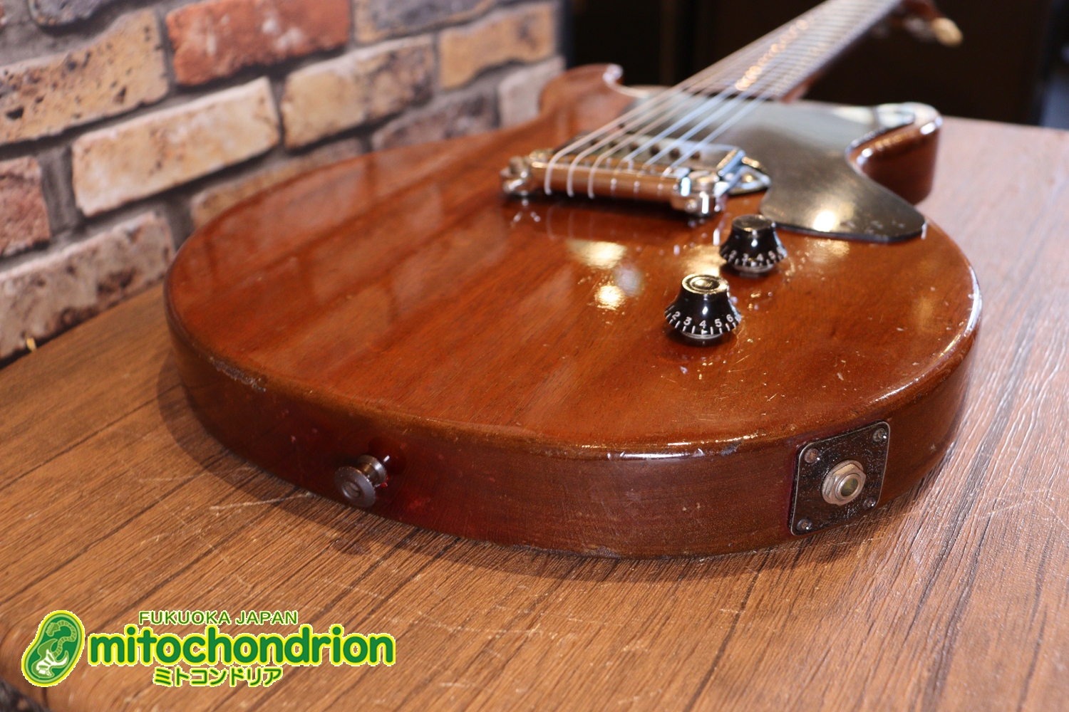 プレイヤーズコンディションのレスポールジュニア、ダブルカッタウェイ！