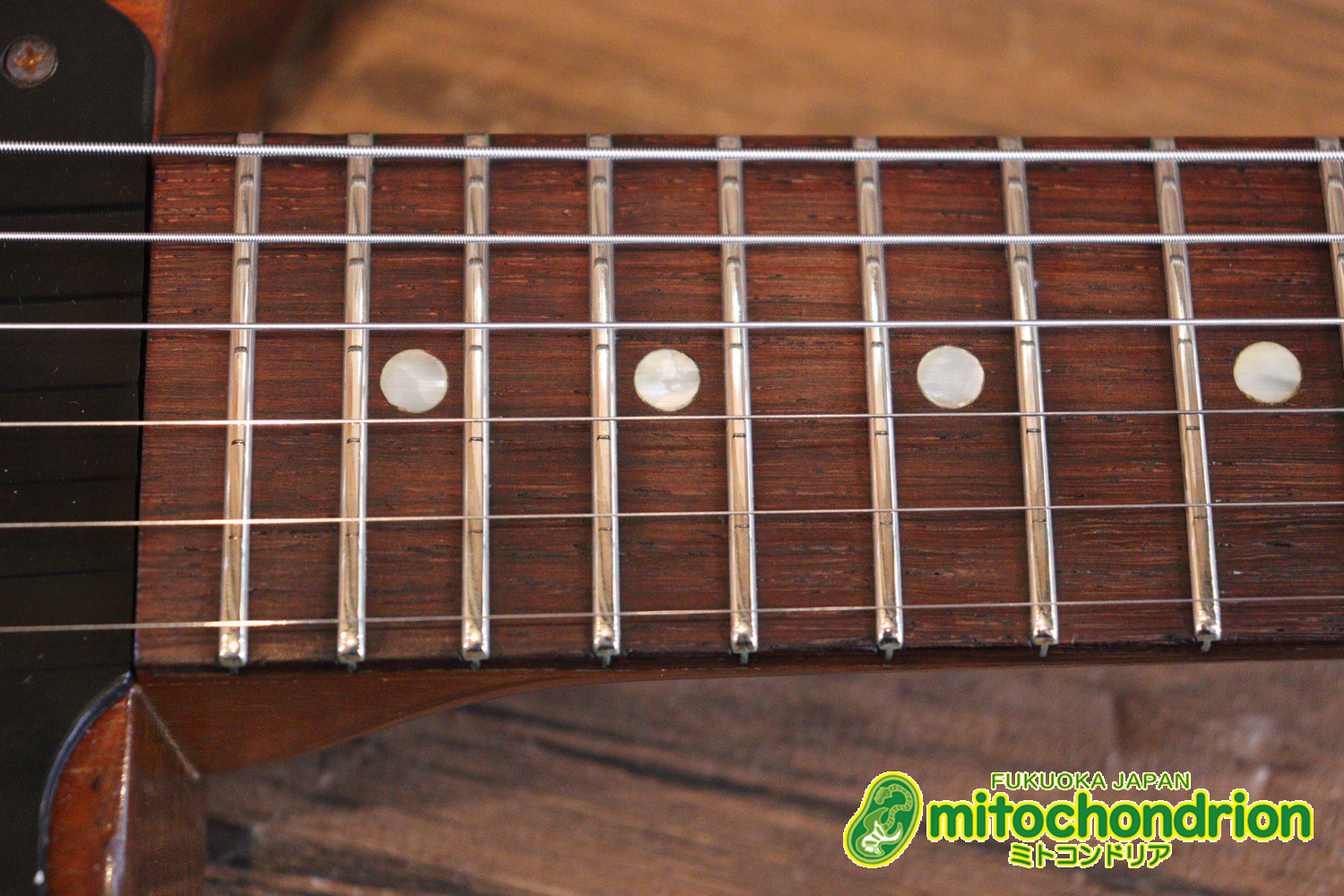 プレイヤーズコンディションのレスポールジュニア、ダブルカッタウェイ！