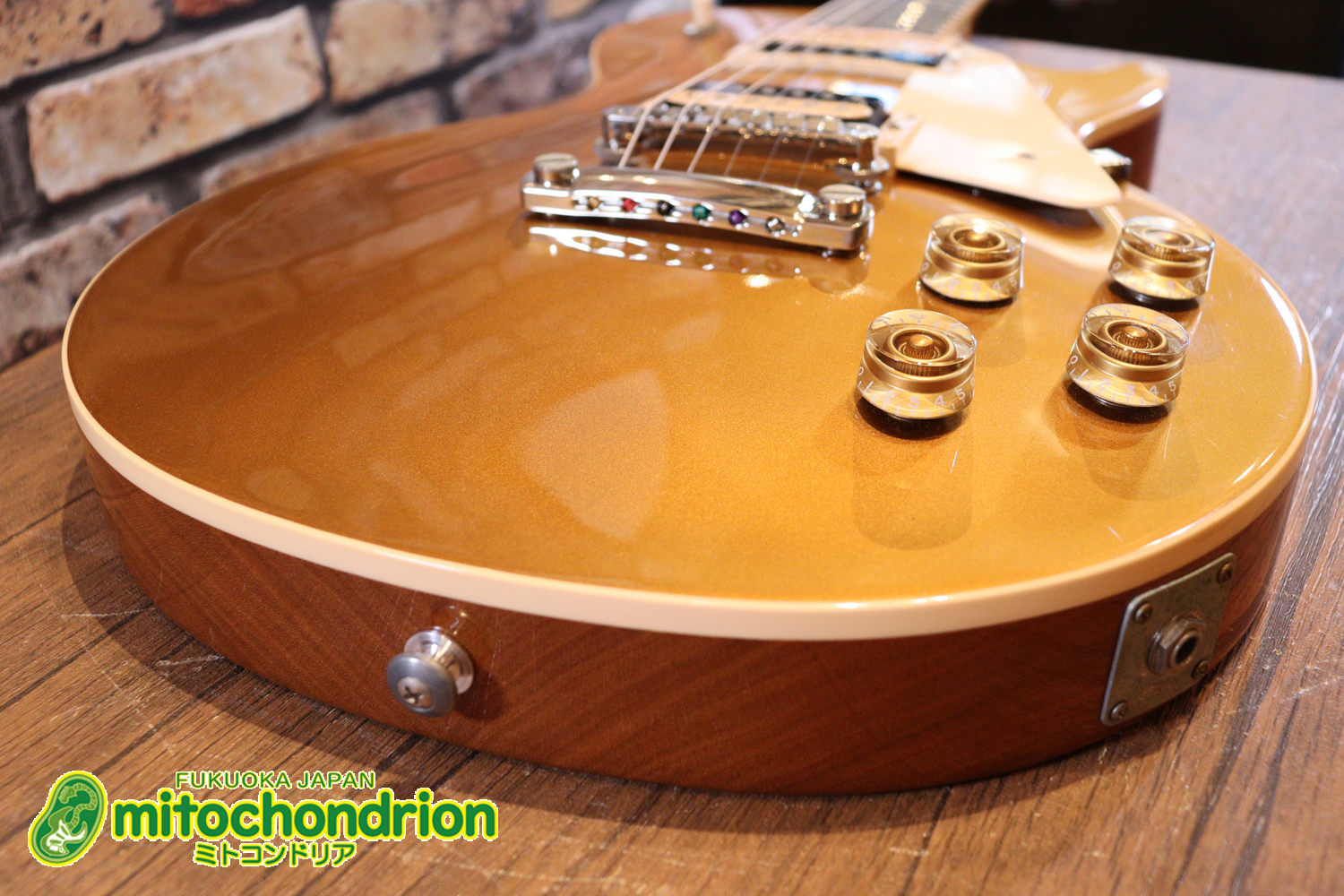 ゼブラビックアップを2基搭載したレスポールクラシックです！