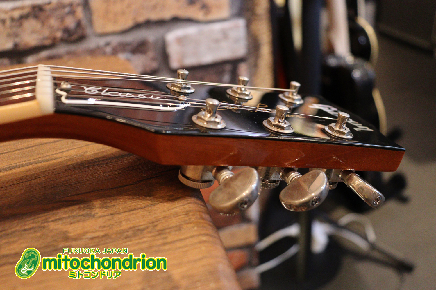 ゼブラビックアップを2基搭載したレスポールクラシックです！