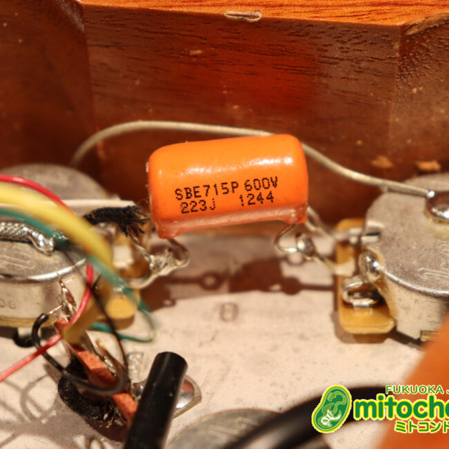 ゼブラビックアップを2基搭載したレスポールクラシックです！