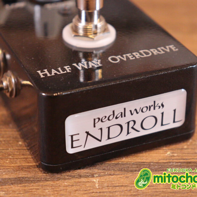 電圧を変化させ、ブースターからオーバードライブまで幅広い音作りが出来ます！