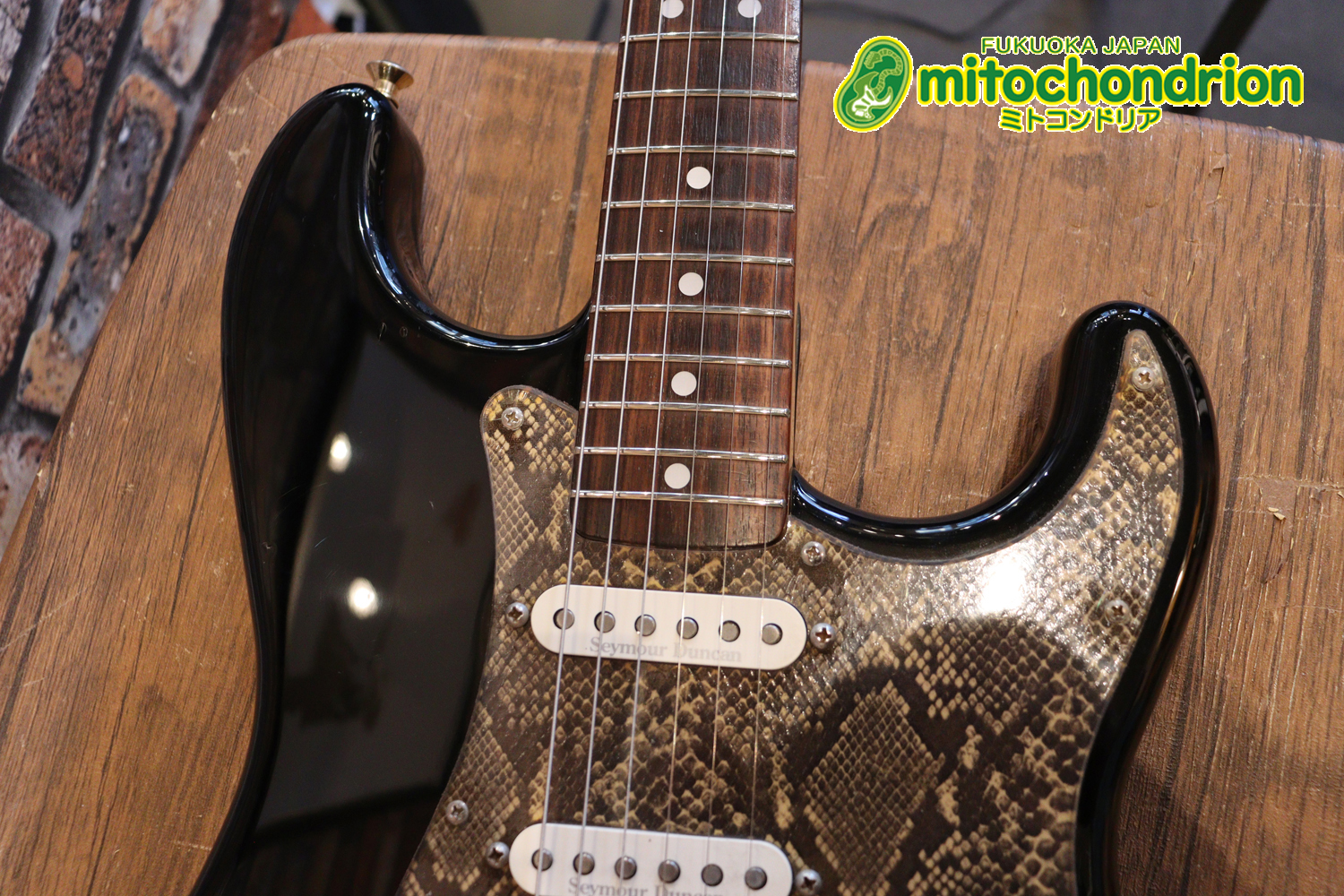 魔改造したフェンダージャパンのラージヘッドモデルです！（ダイナ製）