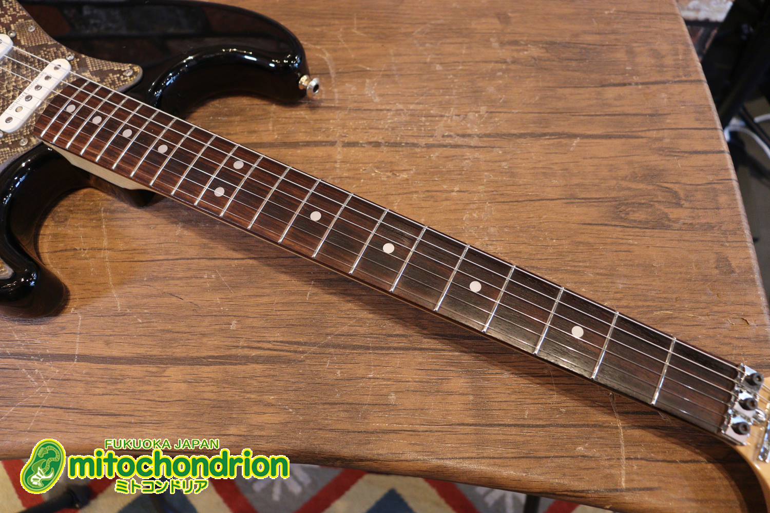 魔改造したフェンダージャパンのラージヘッドモデルです！（ダイナ製）