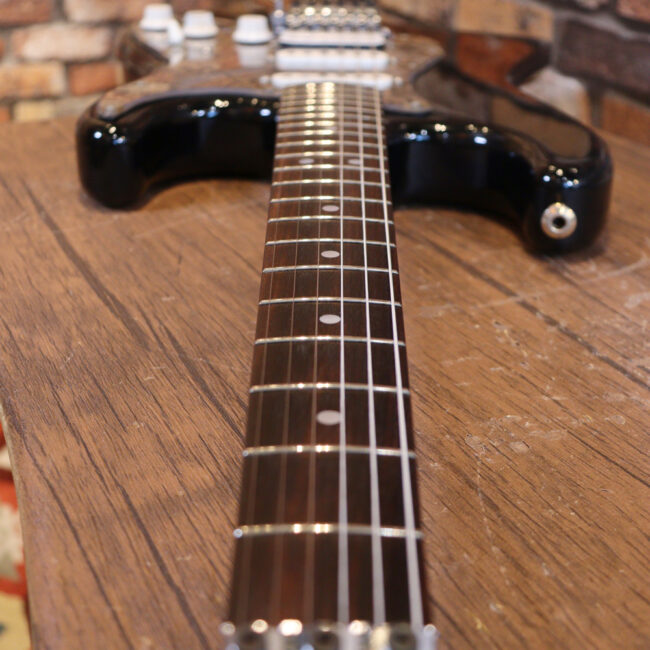 魔改造したフェンダージャパンのラージヘッドモデルです！（ダイナ製）