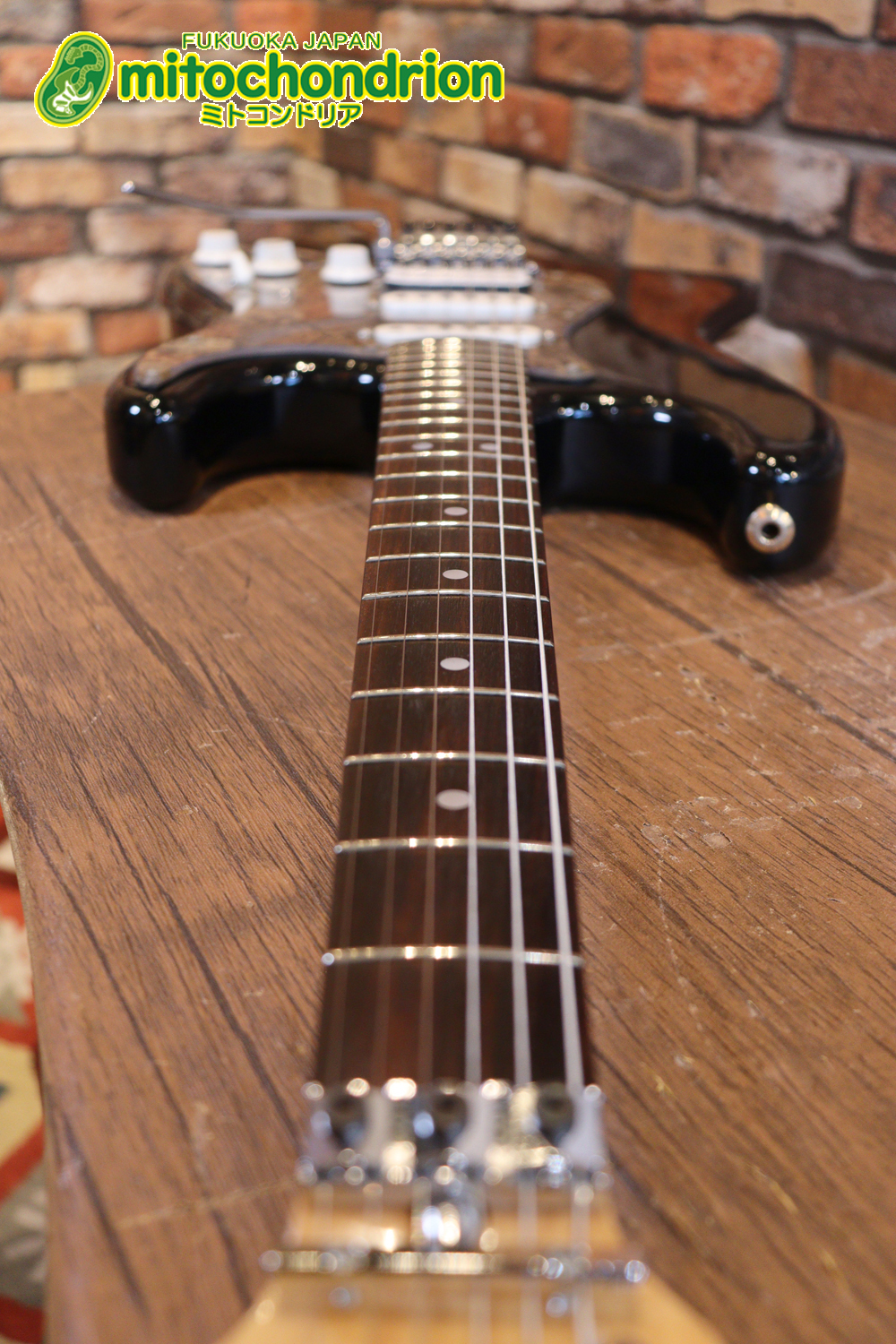 魔改造したフェンダージャパンのラージヘッドモデルです！（ダイナ製）