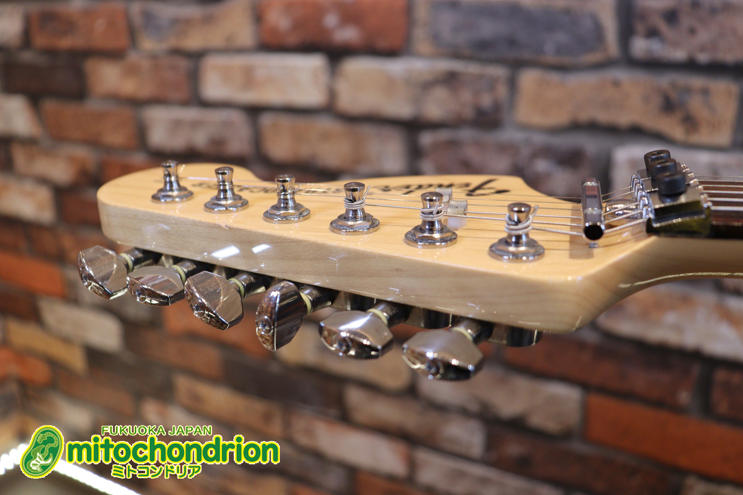 魔改造したフェンダージャパンのラージヘッドモデルです！（ダイナ製）