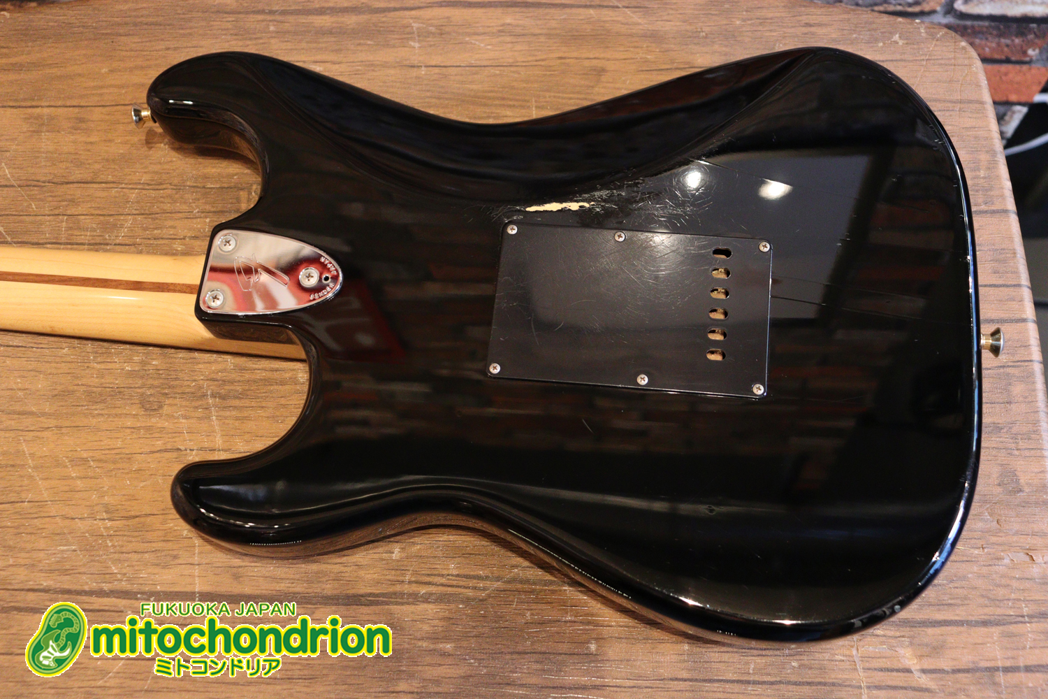 魔改造したフェンダージャパンのラージヘッドモデルです！（ダイナ製）