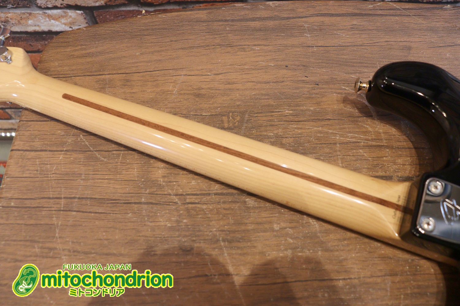 魔改造したフェンダージャパンのラージヘッドモデルです！（ダイナ製）