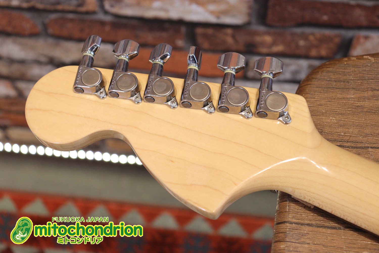 魔改造したフェンダージャパンのラージヘッドモデルです！（ダイナ製）