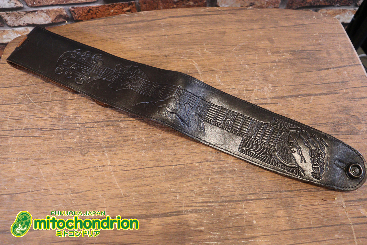 魔改造したフェンダージャパンのラージヘッドモデルです！（ダイナ製）