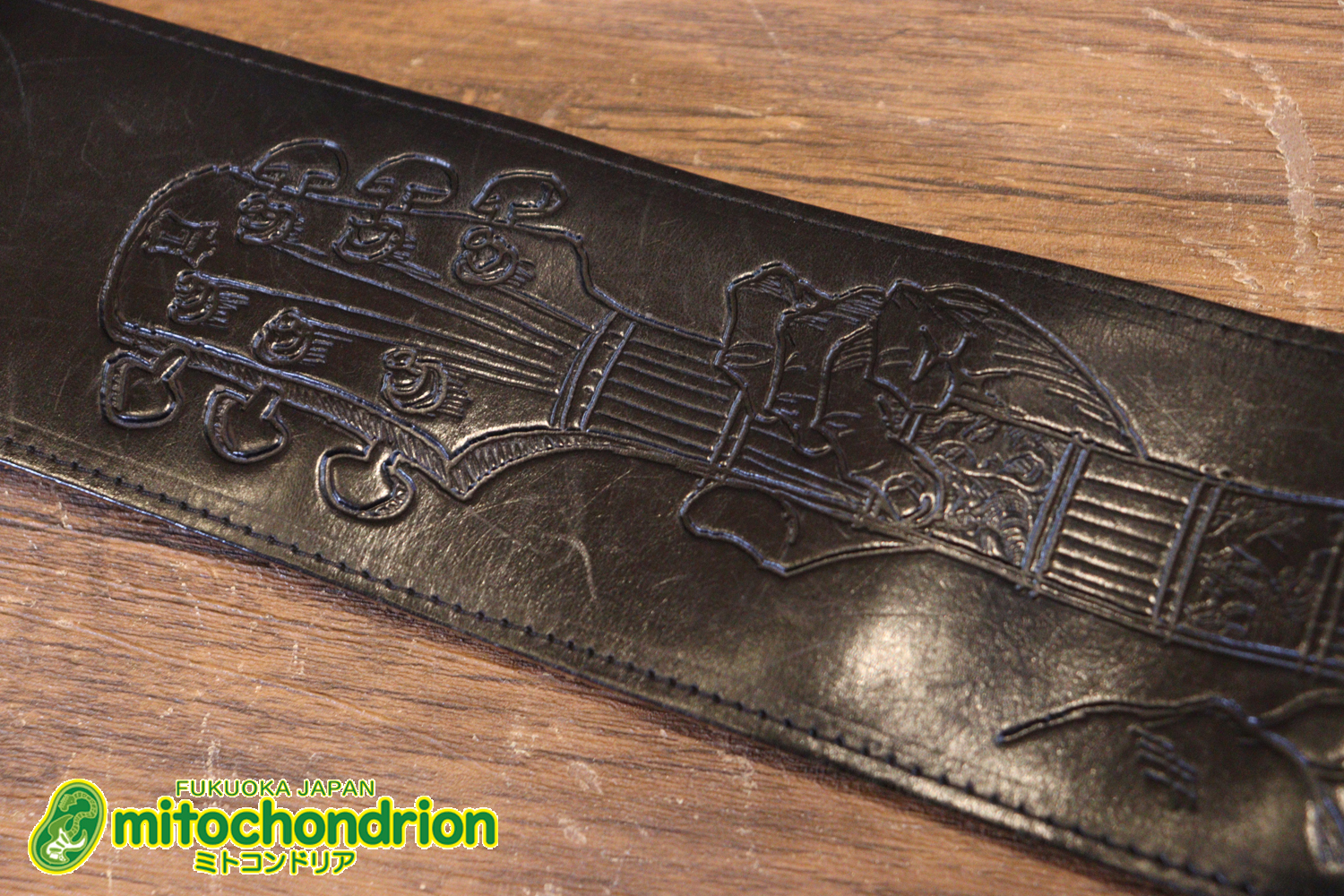 魔改造したフェンダージャパンのラージヘッドモデルです！（ダイナ製）