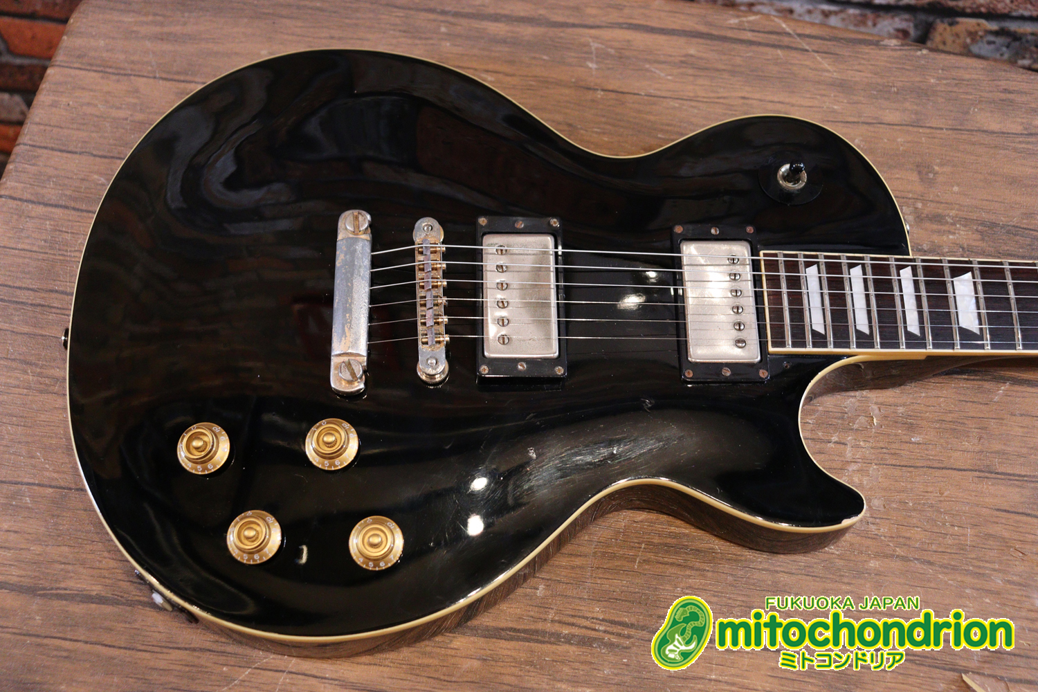 プレイヤーズコンディション、バーニーのレスポール・スタンダード、ブラック！