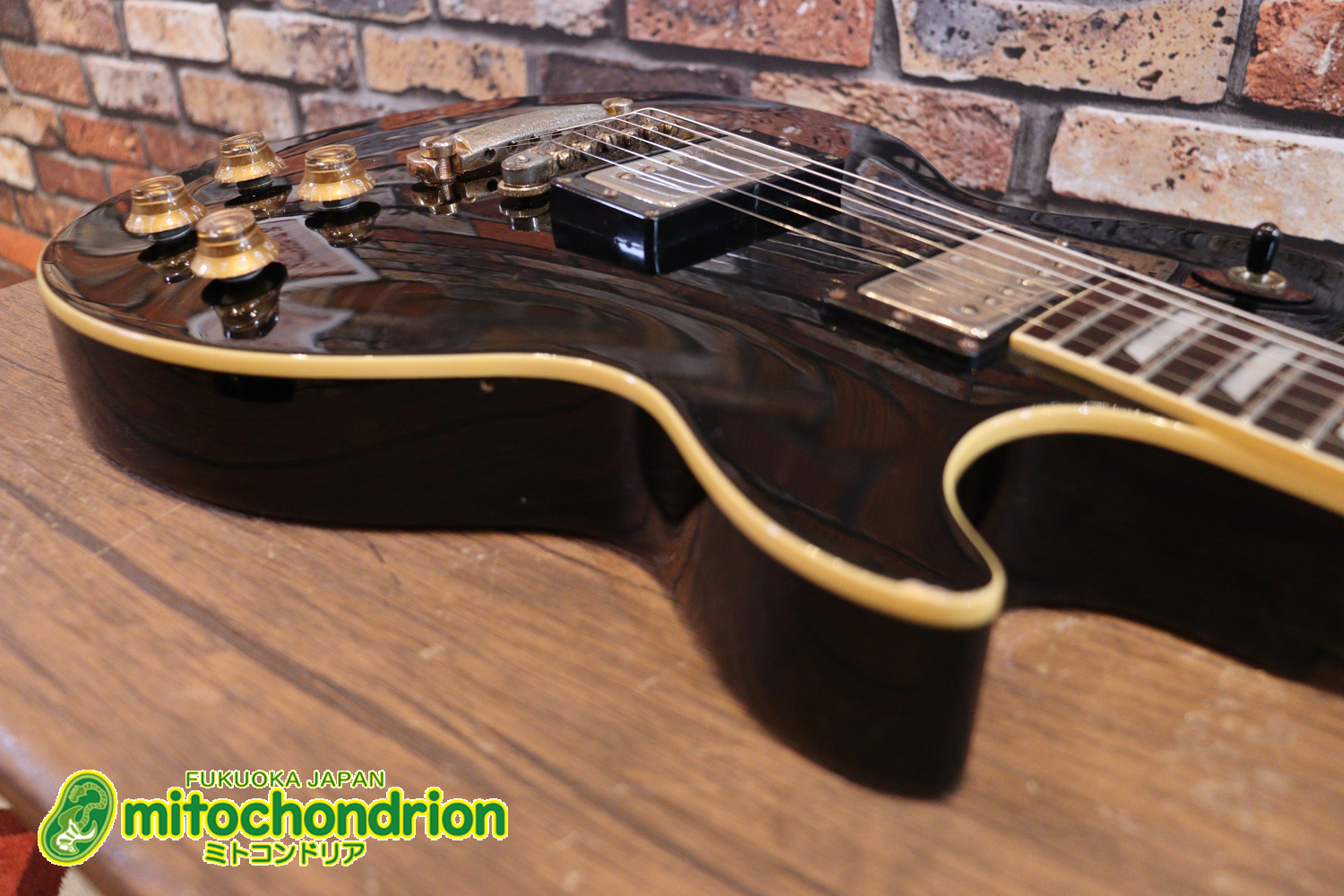 プレイヤーズコンディション、バーニーのレスポール・スタンダード、ブラック！