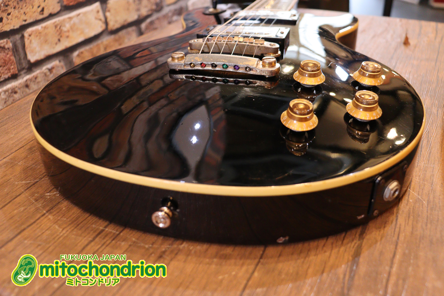 プレイヤーズコンディション、バーニーのレスポール・スタンダード、ブラック！