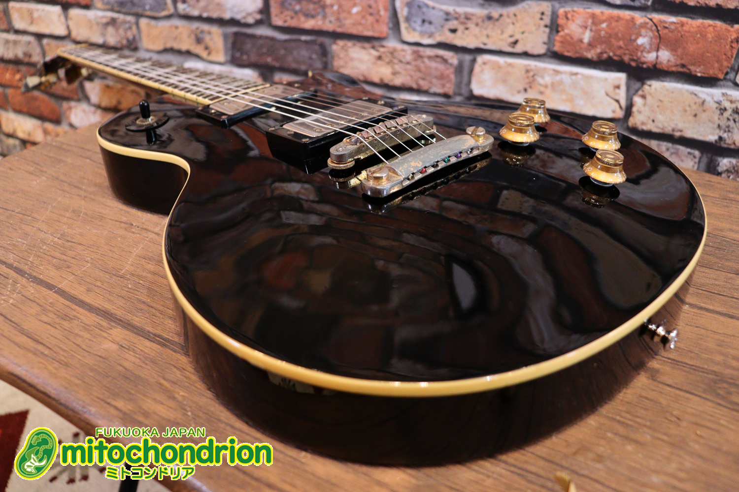 プレイヤーズコンディション、バーニーのレスポール・スタンダード、ブラック！