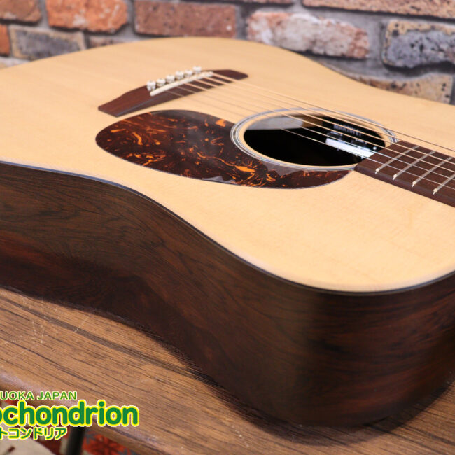 ずば抜けた耐久性があり、見た目もカッコ良いハカランダ柄のサイドバック！チューナー付きのエレアコです！D type