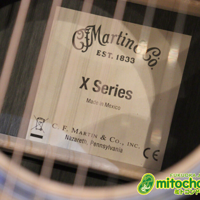 ずば抜けた耐久性があり、見た目もカッコ良いハカランダ柄のサイドバック！チューナー付きのエレアコです！D type