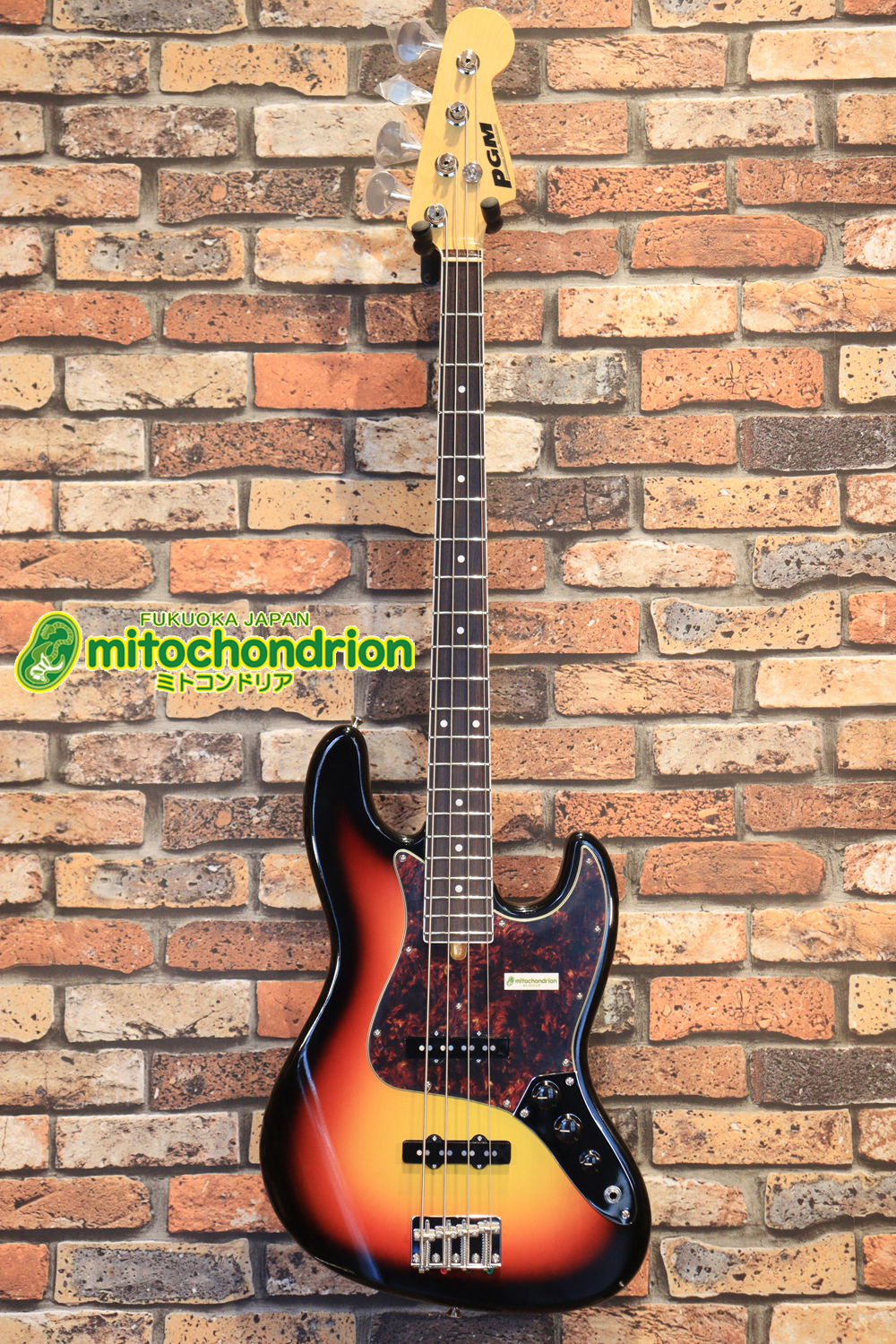 バインディング・ドットで21フレット仕様！