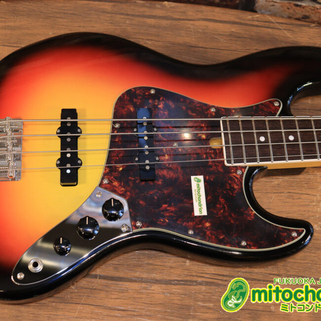 バインディング・ドットで21フレット仕様！