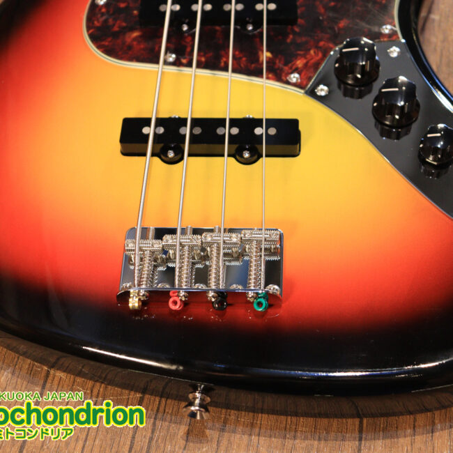 バインディング・ドットで21フレット仕様！