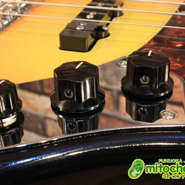 バインディング・ドットで21フレット仕様！