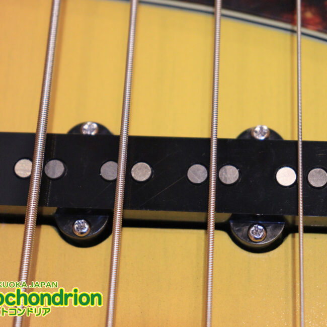 バインディング・ドットで21フレット仕様！