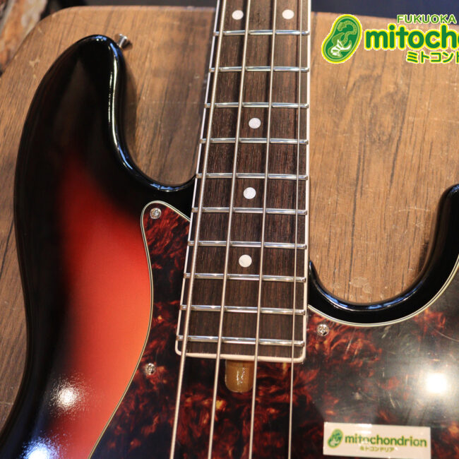 バインディング・ドットで21フレット仕様！