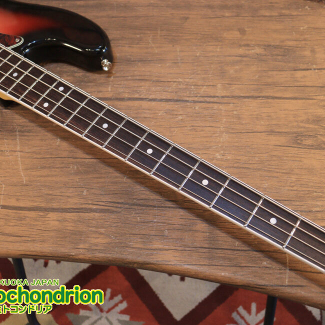バインディング・ドットで21フレット仕様！