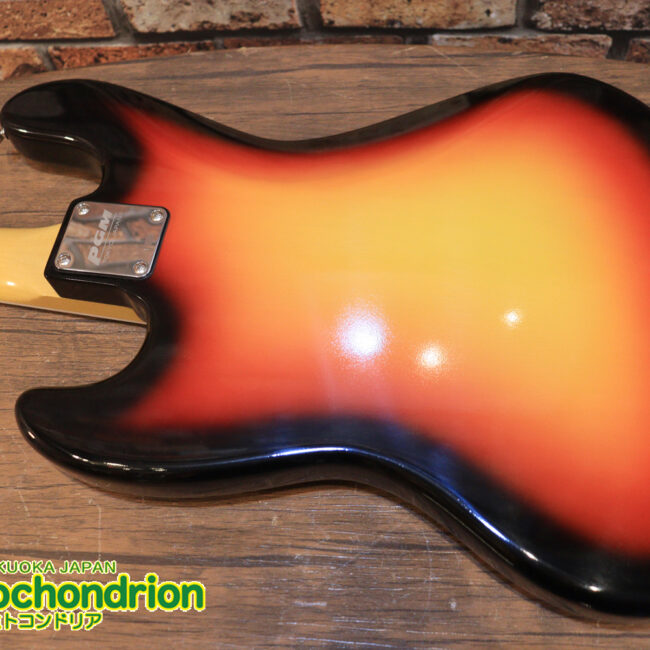 バインディング・ドットで21フレット仕様！