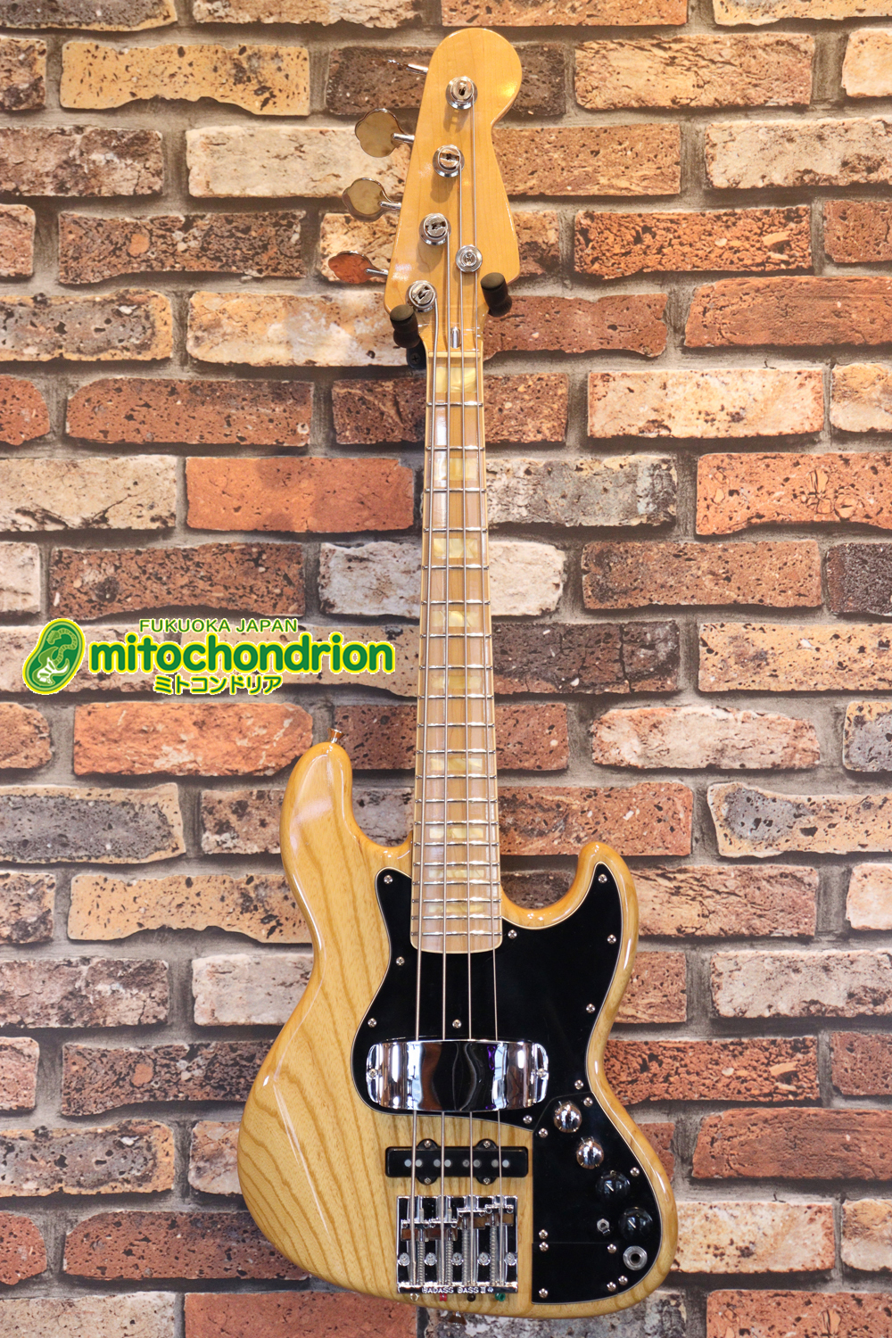 クオリティーがかなり高いミニジャズベースです！
