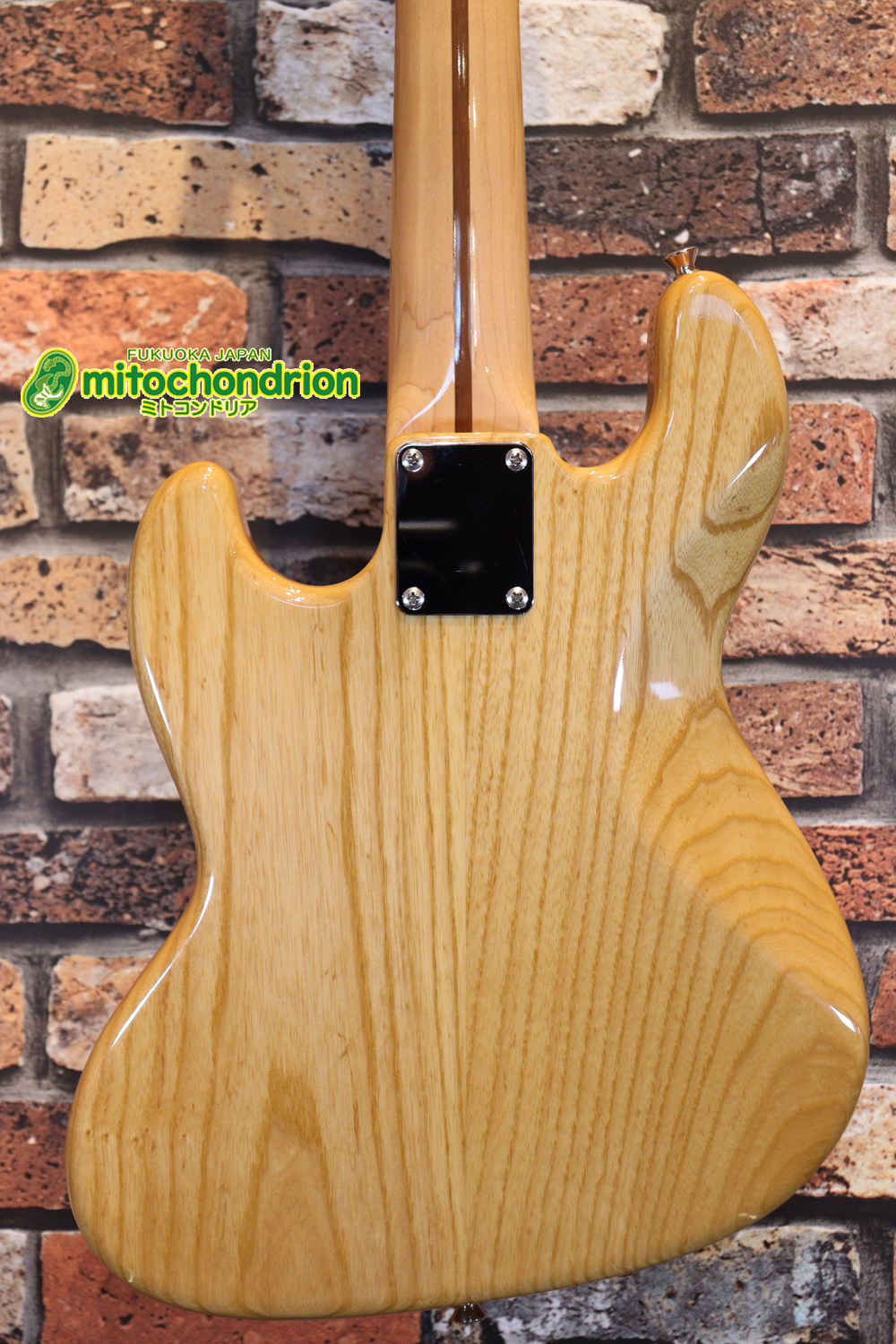 クオリティーがかなり高いミニジャズベースです！