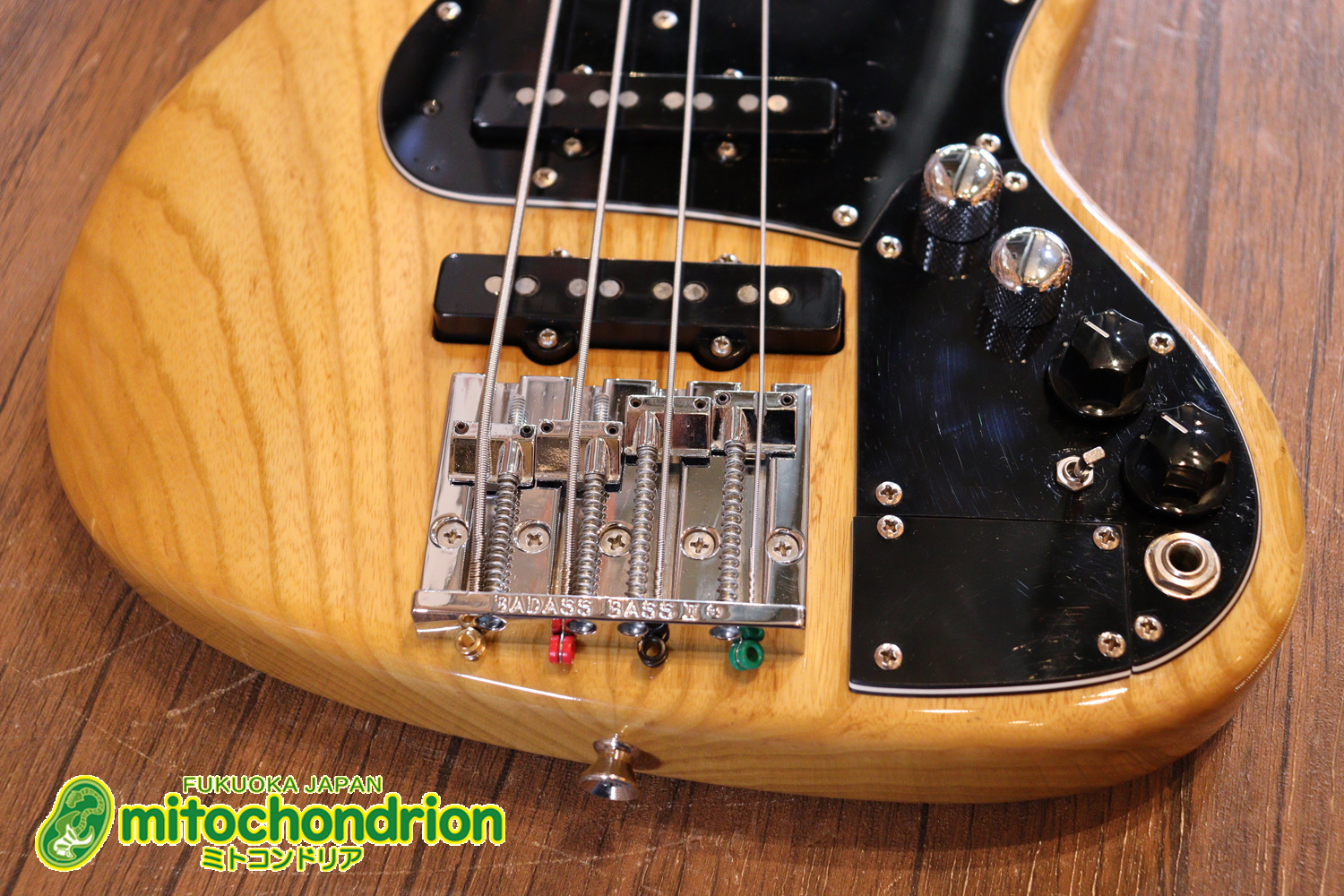 クオリティーがかなり高いミニジャズベースです！