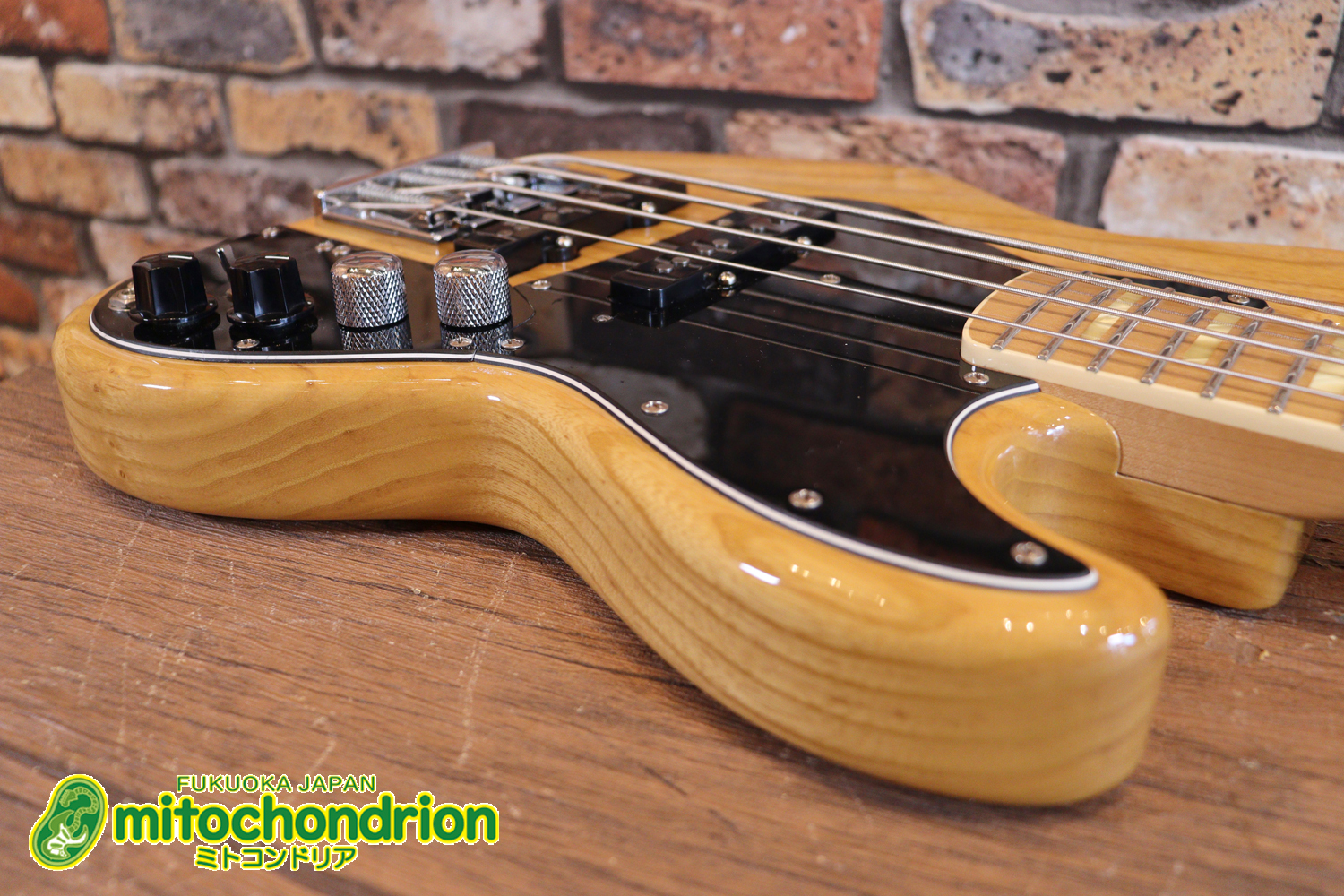 クオリティーがかなり高いミニジャズベースです！