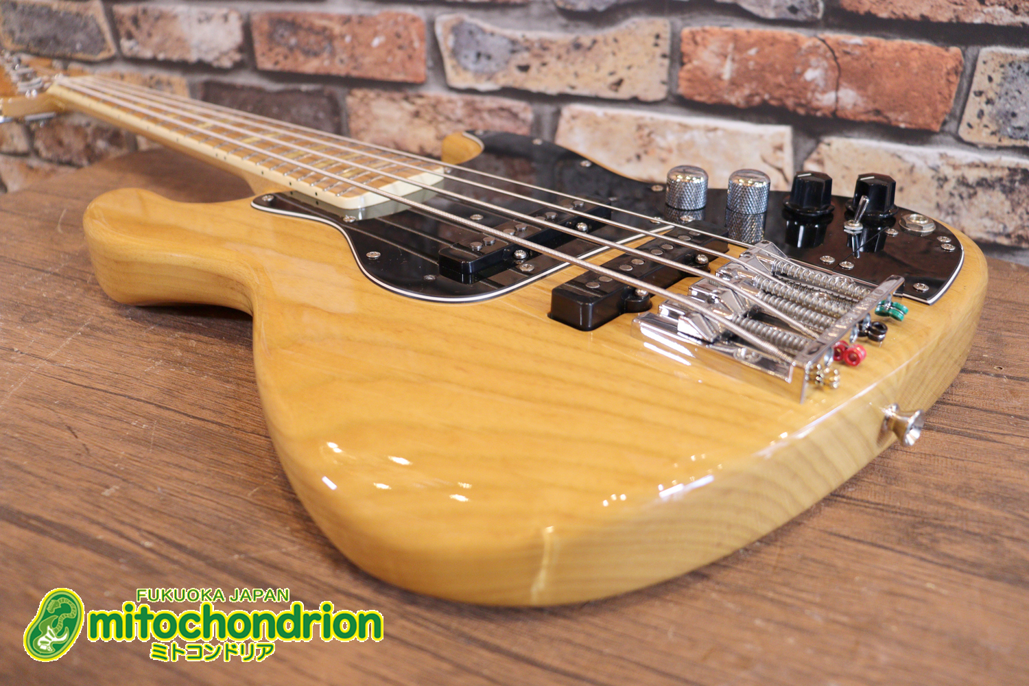 クオリティーがかなり高いミニジャズベースです！