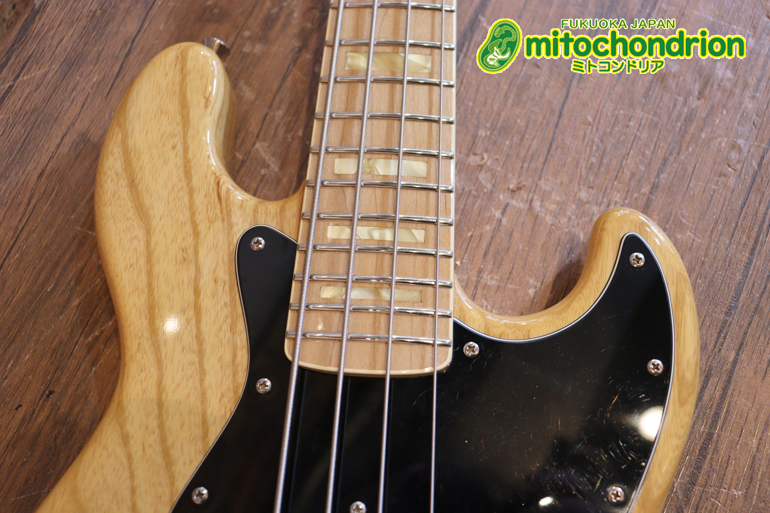 クオリティーがかなり高いミニジャズベースです！