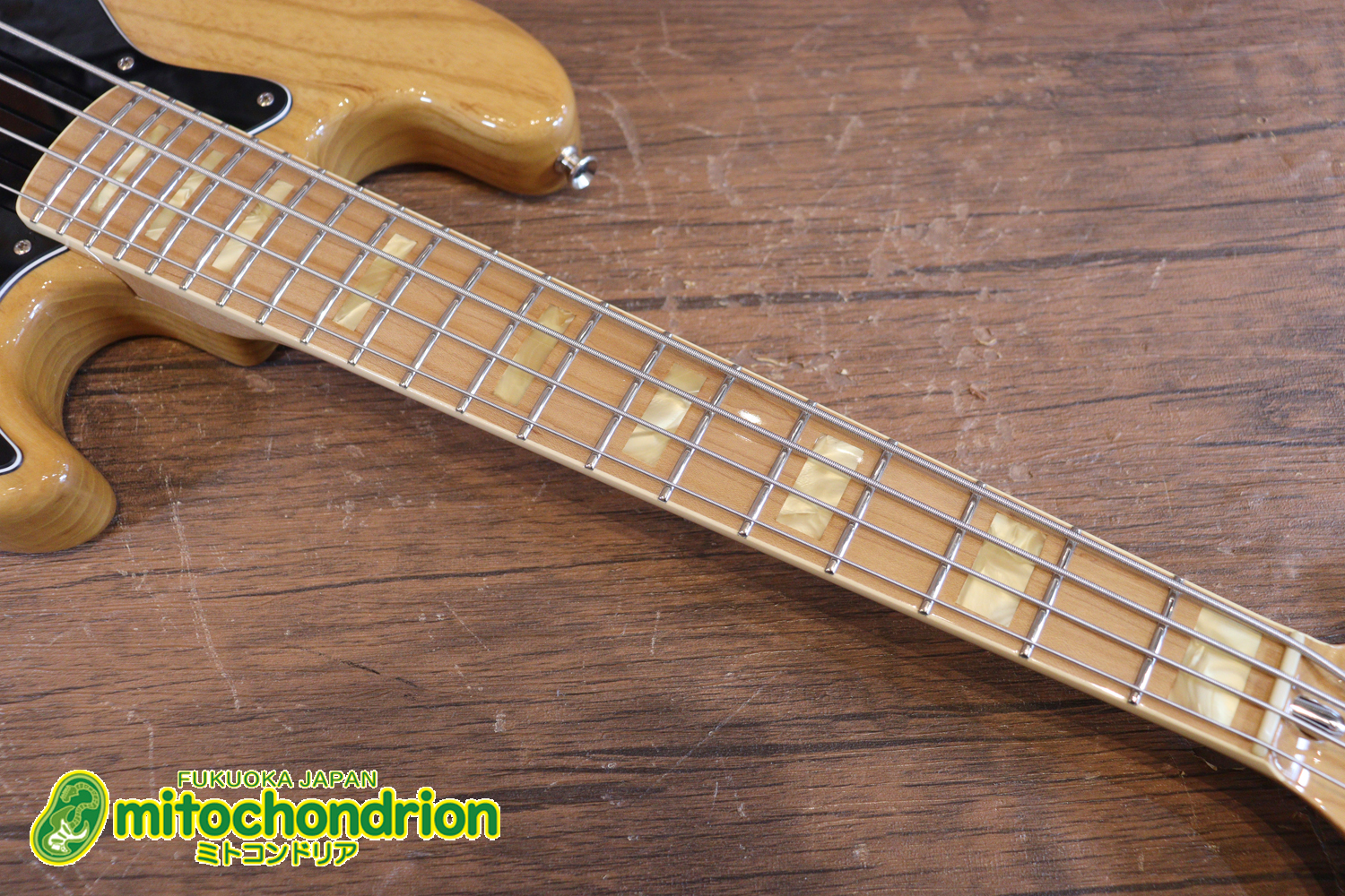 クオリティーがかなり高いミニジャズベースです！