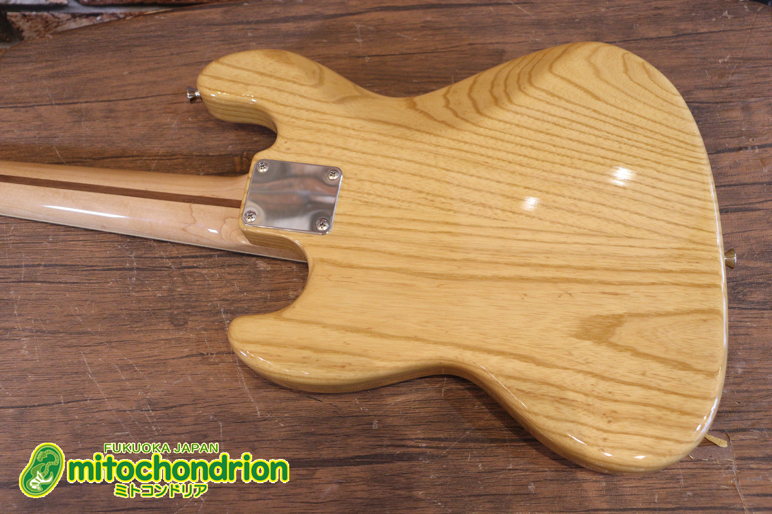 クオリティーがかなり高いミニジャズベースです！