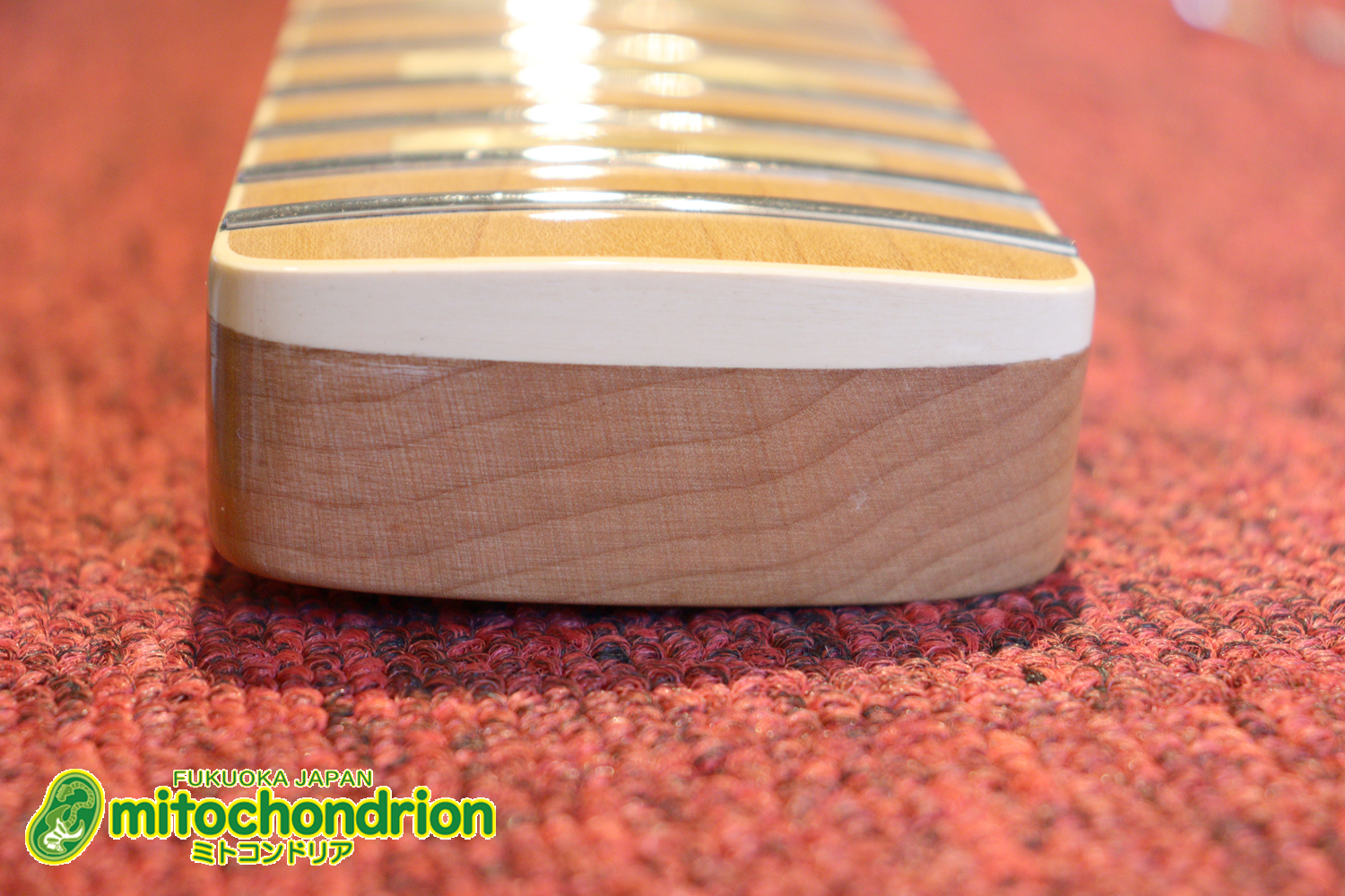 クオリティーがかなり高いミニジャズベースです！