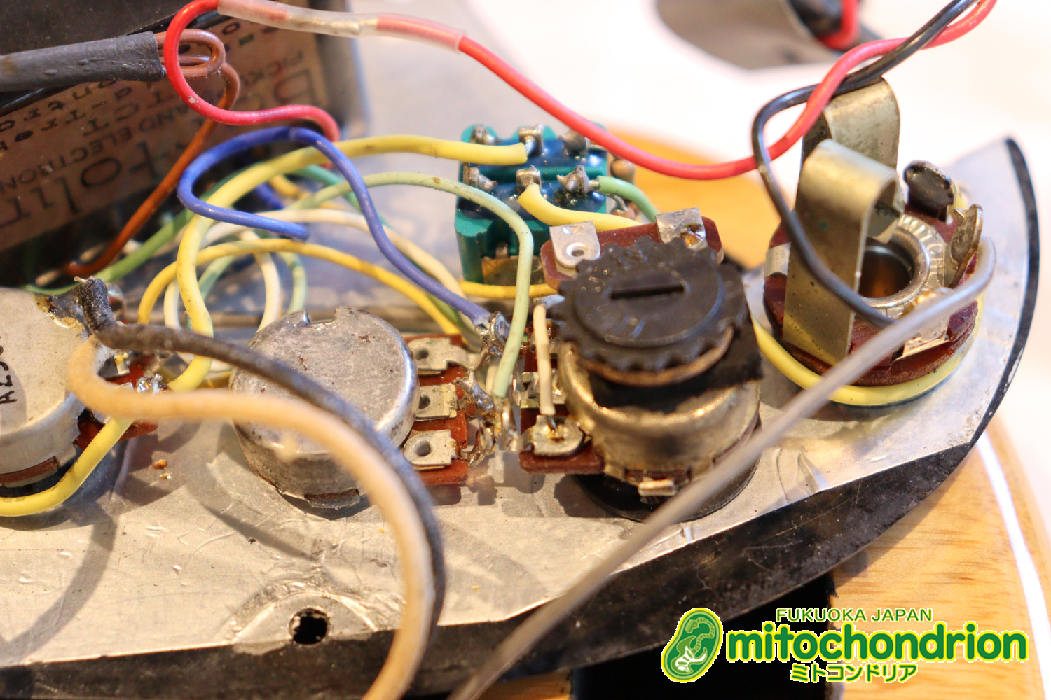 クオリティーがかなり高いミニジャズベースです！