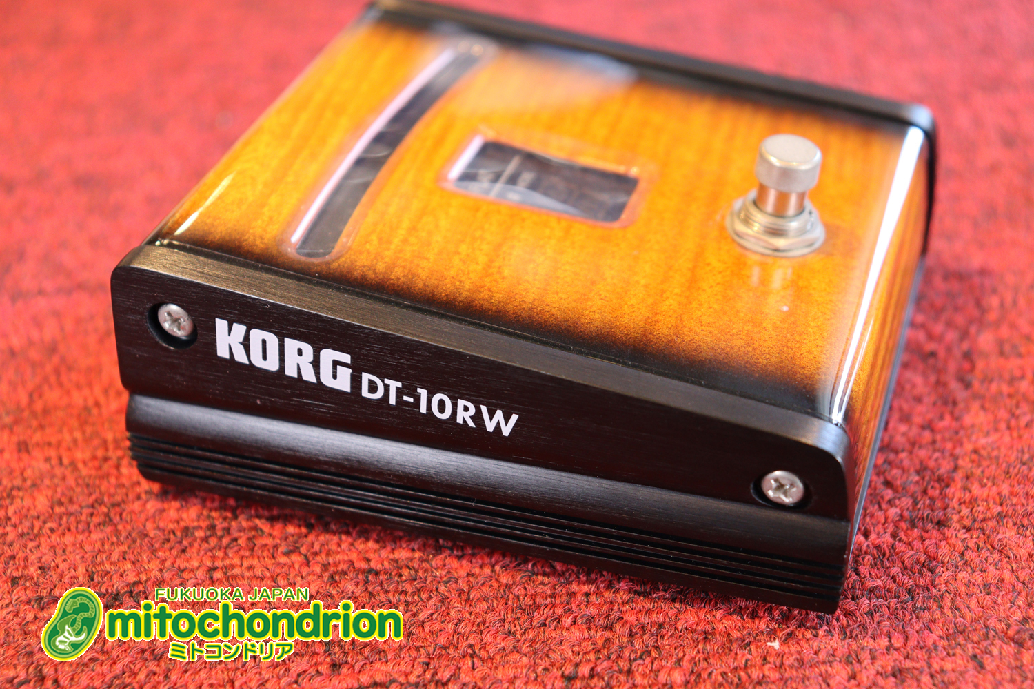 コルグ定番のチューナー！限定品のリアルウッドボディーです！