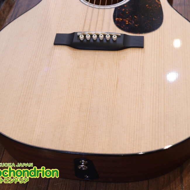 ドレッドノートとOOOの良い所を組み合わせたボディーのGPC！ハイフレットも弾きやすいです。