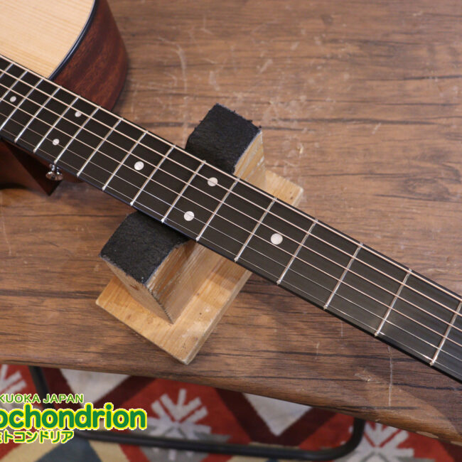 ドレッドノートとOOOの良い所を組み合わせたボディーのGPC！ハイフレットも弾きやすいです。