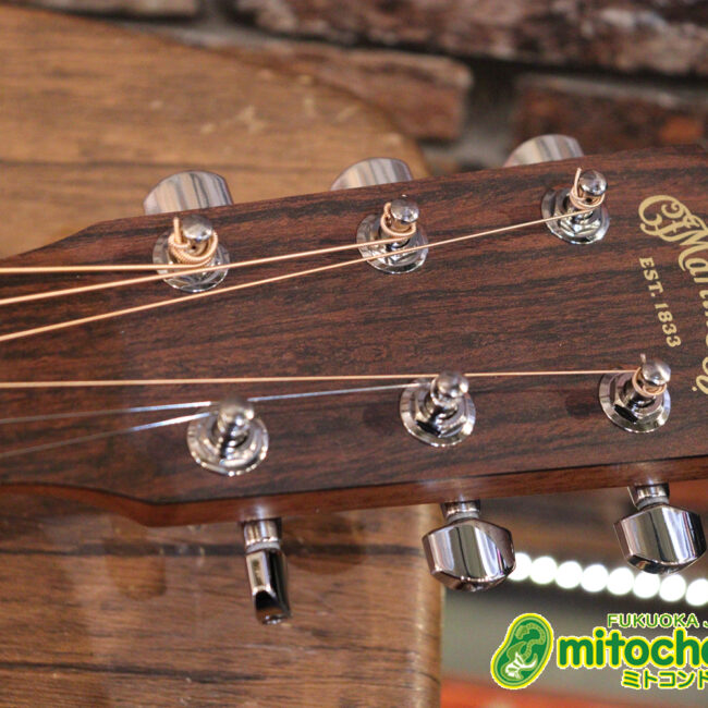 ドレッドノートとOOOの良い所を組み合わせたボディーのGPC！ハイフレットも弾きやすいです。