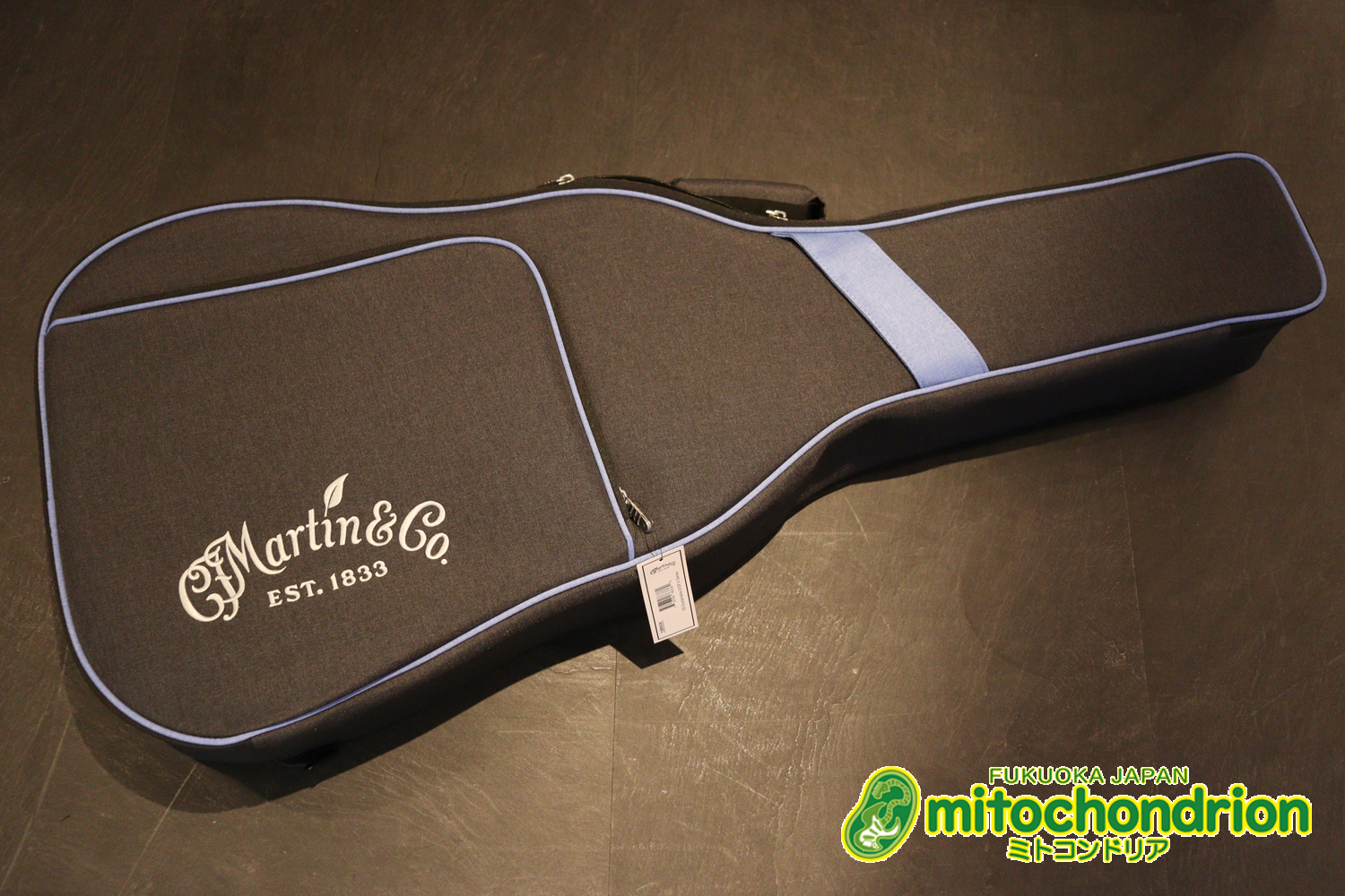 ドレッドノートとOOOの良い所を組み合わせたボディーのGPC！ハイフレットも弾きやすいです。