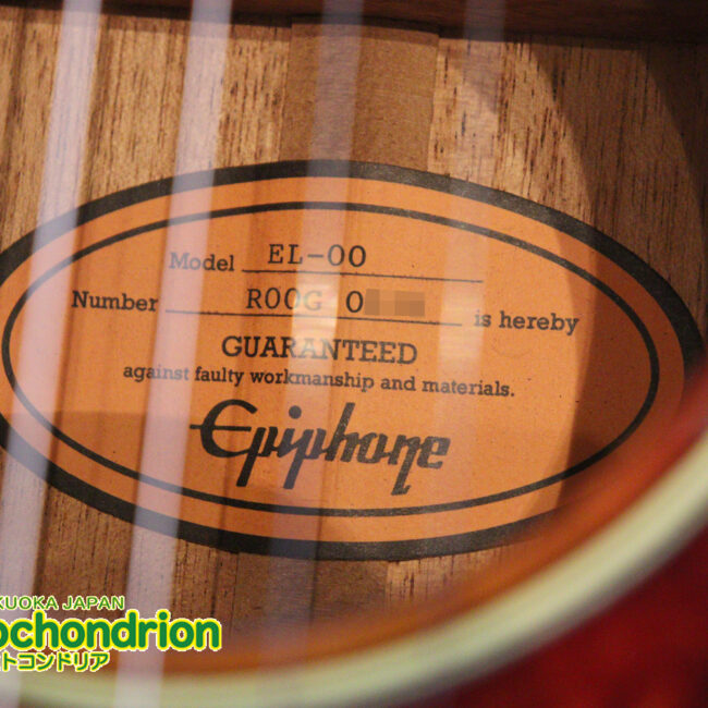 小ぶりなボディーでお馴染みL-00のエピフォンバージョンです！Gibsonヘッド！