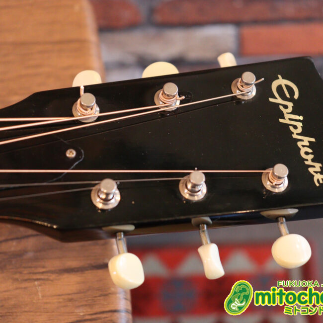 小ぶりなボディーでお馴染みL-00のエピフォンバージョンです！Gibsonヘッド！